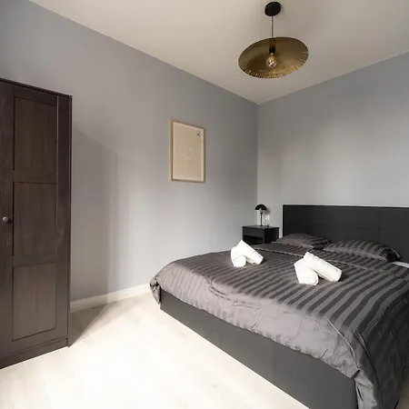 Ciné - 5 Guests Arras